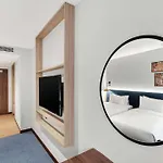Hilton Garden Old Town 4*