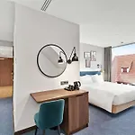 Hilton Garden Old Town Hotel