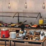 Hilton Garden Old Town Hotel 4*