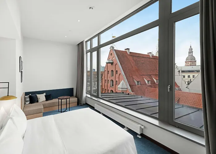 Hilton Garden Old Town Hotel 4*