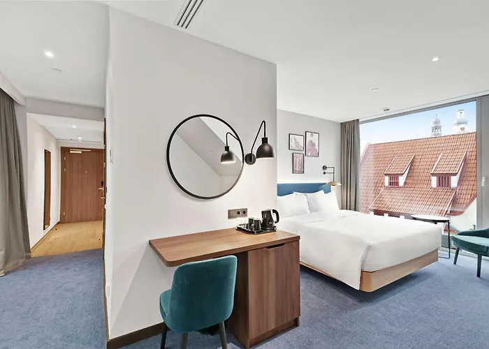 Hilton Garden Old Town Hotel