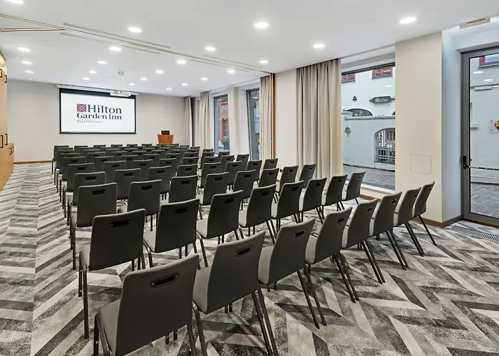 Hilton Garden Old Town Hotel 4*