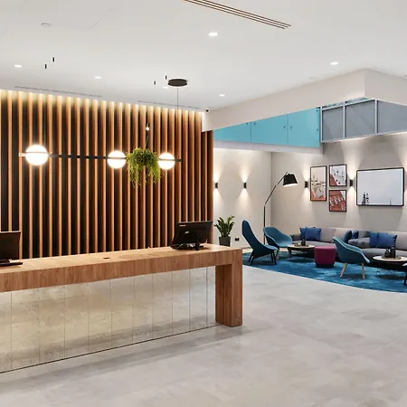 Hilton Garden Old Town 4*