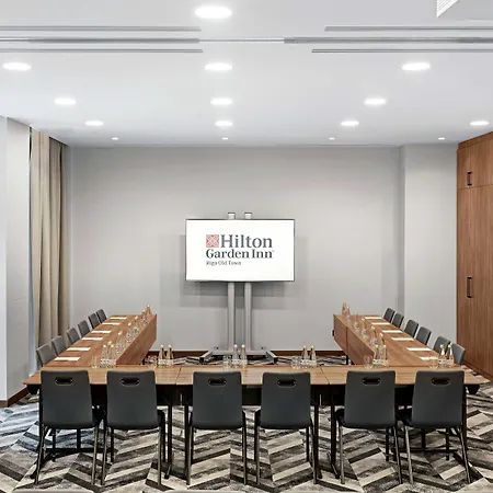 Hilton Garden Old Town Hotelli 4*