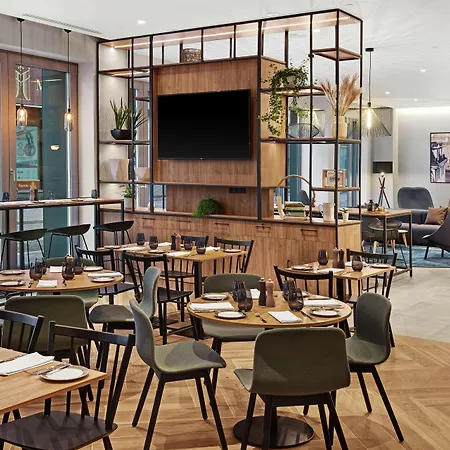 Hilton Garden Old Town 4*