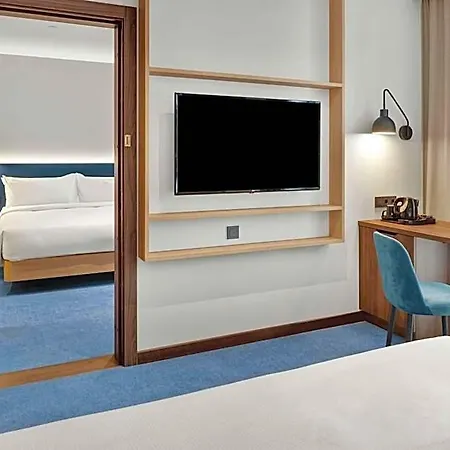 Hilton Garden Old Town 4*