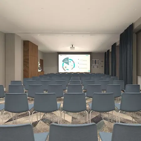 Hilton Garden Old Town Готель Рига