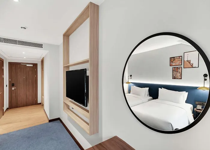 Hilton Garden Old Town 4*