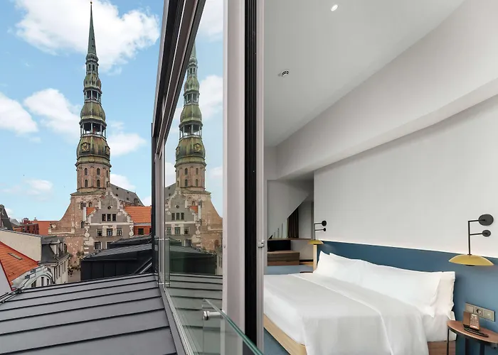 Hilton Garden Old Town 4*