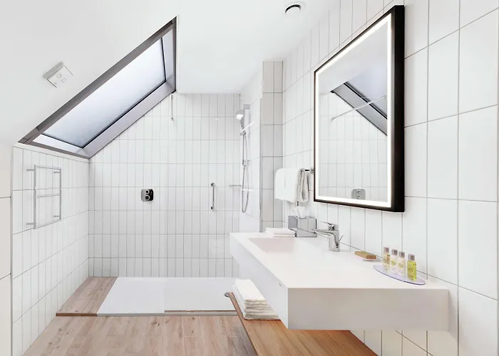 Hilton Garden Old Town 4*