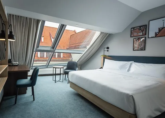 Hilton Garden Old Town Hotel 4*