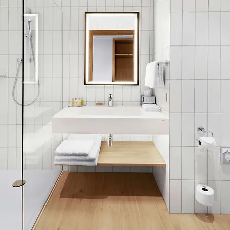 Hilton Garden Old Town Hotel 4*