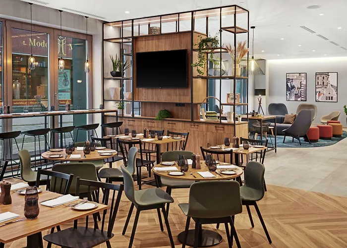 Hilton Garden Old Town 4*