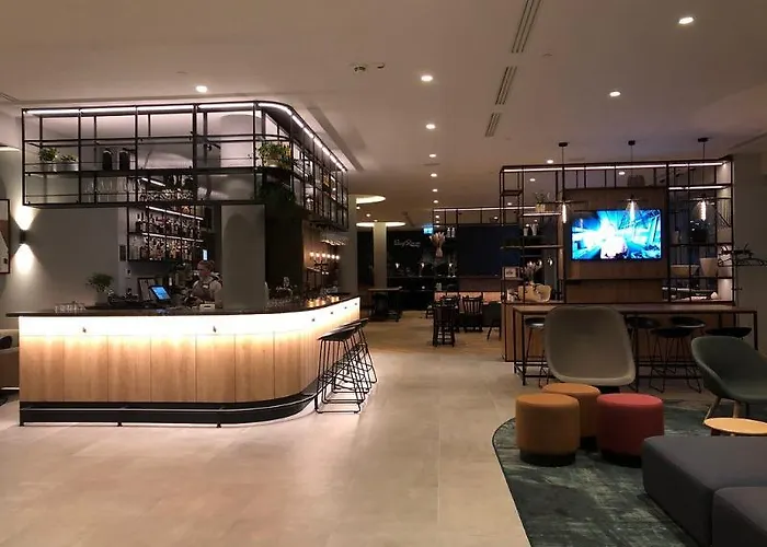 Hilton Garden Old Town Hotel 4*